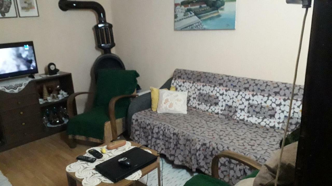 Guest House Jevtovic سرمسكي كارلوفيتش المظهر الخارجي الصورة